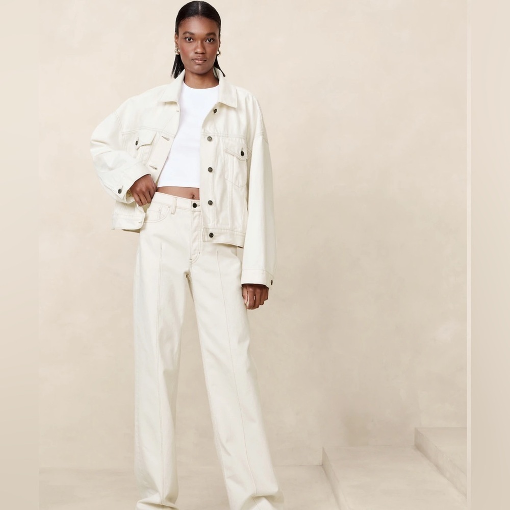 SOLD - DO NOT BUY 
Banana Republic Cream Jean Jacket